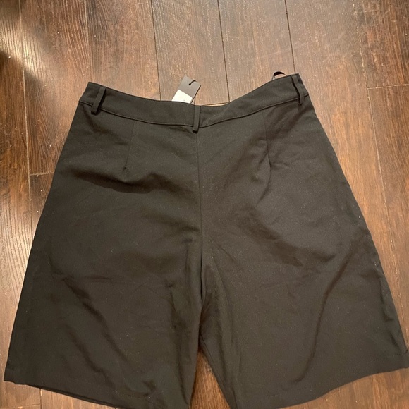 BNWT Motel Tabaru Longline Shorts L - Picture 3 of 4